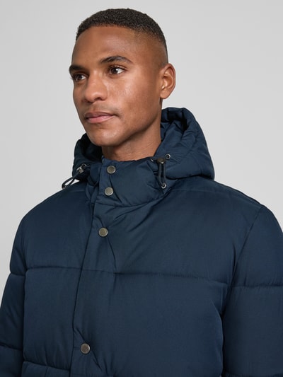 Christian Berg Men Steppmantel mit Kapuze und Eingrifftaschen Blau 3