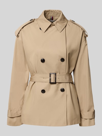 Produktfoto, Regular Fit Trenchcoat aus reiner Baumwolle von Tommy Hilfiger, beżowy twill, doppelreihige Knopfleiste, pasek, logo, długie rękawy