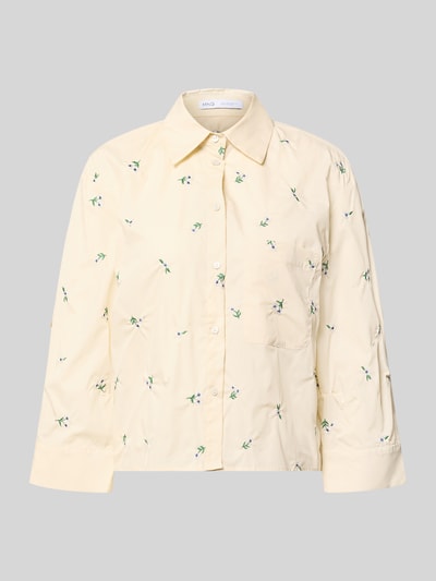 Produktfoto, cremefarbene Regular Fit Bluse mit grünen Stitchings, Hemdblusenkragen und Brusttasche, Modell 'LOVELY' von Mango, Damen Bluse