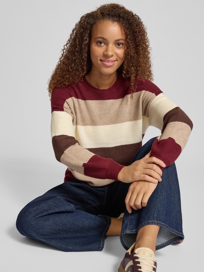 Only Sweter z dzianiny o luźnym kroju z mieszanki wiskozy model ‘ATIA’ Bordowy 3