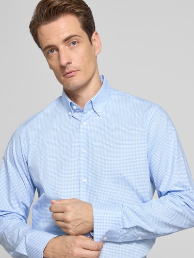 Christian Berg Men Koszula biznesowa o kroju regular fit z kołnierzykiem typu button down Błękitny 3