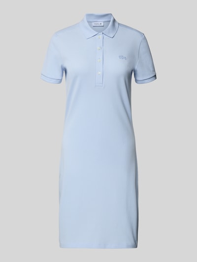Produktfoto, Slim Fit Polokleid aus Baumwoll-Mix von Lacoste in hellblauem Unifarben-Look, Mini-Länge, Piqué-Struktur, Logo-Stitching