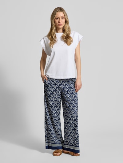 Vrouwenmodel draagt Wide Leg Hose aus Baumwoll-Seide-Mix van Tommy Hilfiger met all-over motief, steekzakken, mix van katoen en zijde, ganzeklichaanzicht van voren.