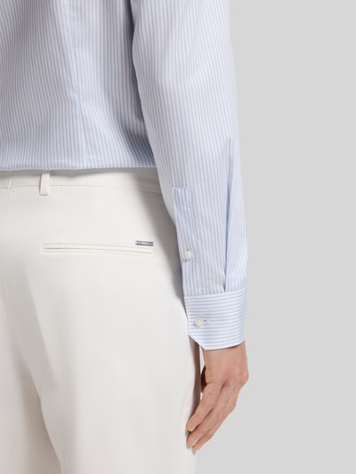 BOSS Slim Fit Businesshemd aus reiner Baumwolle Hellblau 6