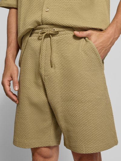 MCNEAL Relaxed Fit Sweatshorts mit Strukturmuster Schilf 3