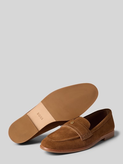 Produktfoto, brązowe loafersy ze skóry bydlęcej model 'Helyan_Loaf_SDBB' od BOSS, damskie loafersy BOSS, matowa tekstura z wyraźnymi przeszyciami