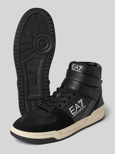 EA7 Emporio Armani High top sneakers met labelprints, model 'BASELINE BASKET' Zwart - 4