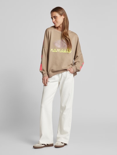 miss goodlife Oversized Sweatshirt mit Rundhalsausschnitt Beige 1