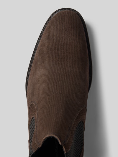 Produktfoto, Boots aus echtem Leder Modell 'Crepi' von Floris van Bommel in Braun mit abgerundeter Passform und profilierter Sohle, texturierte Oberfläche
