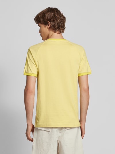 adidas Originals T-Shirt mit Rundhalsausschnitt und Logo-Stitching Hellgelb 5