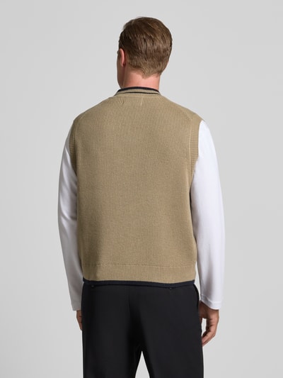 Wood Wood Bezrękawnik wełniany z dekoltem w serek model ‘COBEK’ Jasnobrązowy 5