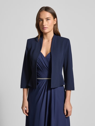 Frauenmodel trägt Bolero mit 3/4-Ärmel von Swing, Regular Fit, Material-Mix mit Stretch, dunkelblau, Nahaufnahme Oberkörper.