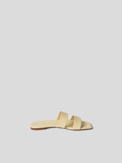 Aeyde Pantoletten mit Label-Prägung Beige 6
