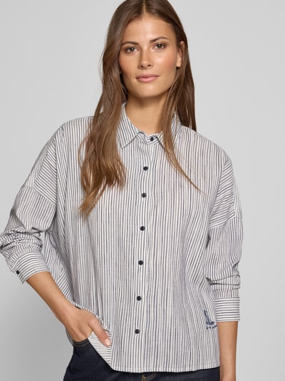 Mustang Oversized overhemdblouse met motiefstitching, model 'Ruby' Lichtblauw - 3