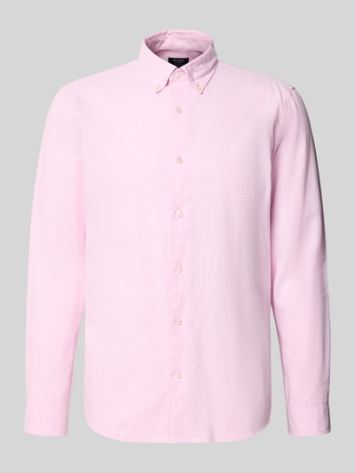 Produktfoto, Slim Fit Freizeithemd aus reiner Baumwolle von MCNEAL, jasnoróżowy, krój slim fit, bawełna, długi rękaw, button-down, zaokrąglony dół, pełna długość.