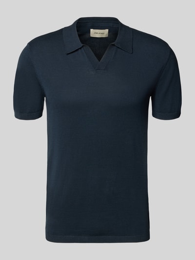 Produktfoto, Regular Fit Poloshirt in Strick-Optik Modell 'Bray' von Blend, Herren, reine Baumwolle, kurzärmelig, dunkles Blau, glatte Textur.
