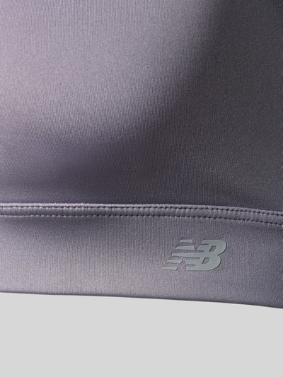 New Balance Yoga BH mit rückseitigem Cut Out Mittelgrau 2