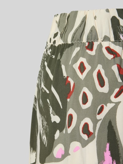 Productfoto, Pyjama-Shorts aus Viskose im Allover-Look van Schiesser in groen met rood en roze abstract patroon, zuiver viscose, regular fit, all-over look, elastische band, dames