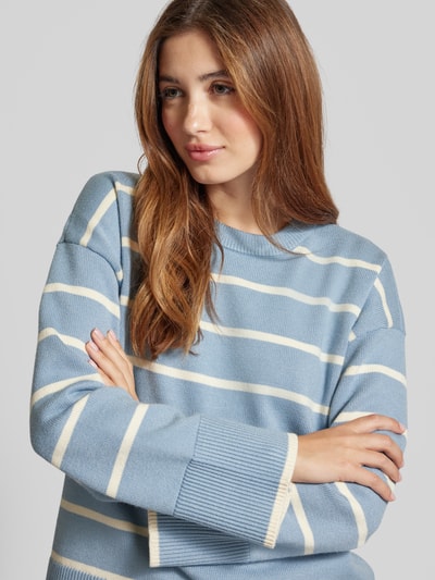 Pieces Loose Fit Strickpullover aus Viskose-Mix mit Streifenmuster Modell 'MATHILDE' Bleu 3