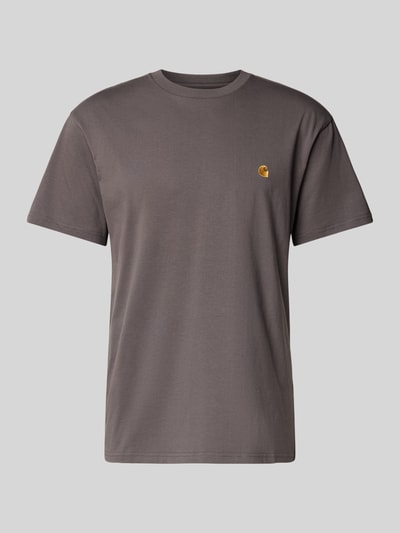 Produktfoto, T-Shirt mit Label-Stitching Modell 'CHASE' von Carhartt Work In Progress in Braun, reine Baumwolle, Regular Fit, Rundhalsausschnitt