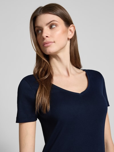 Christian Berg Woman T-Shirt mit geripptem V-Ausschnitt Dunkelblau 3