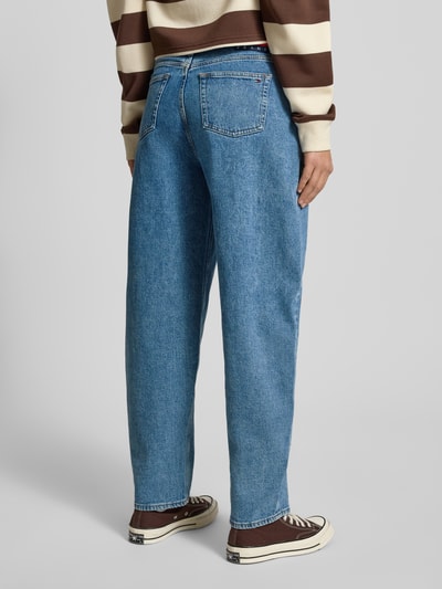 Tommy Jeans Tapered Fit Jeans aus Baumwoll-Mix Modell 'JEANIE BALLOON AI4136' Jeansblau 5