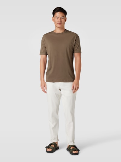 DRYKORN T-Shirt mit überschnittenen Schultern Modell 'THILO' Oliv 1