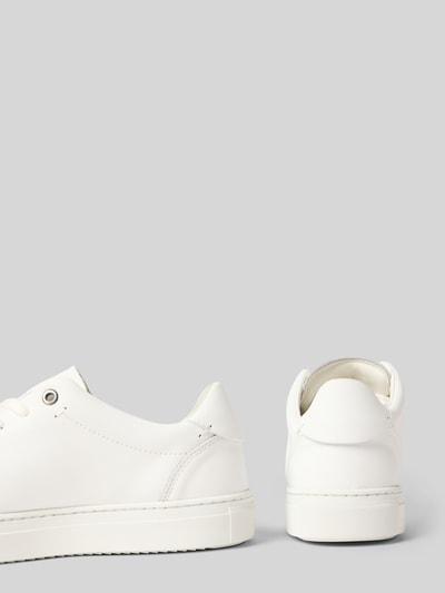 Produktfoto, Low Top Sneaker aus reinem Rindsleder Modell 'ALFA 1A' von Marc O'Polo in Weiß, runde Schuhspitze, flache Sohle, strukturiertes Glattleder