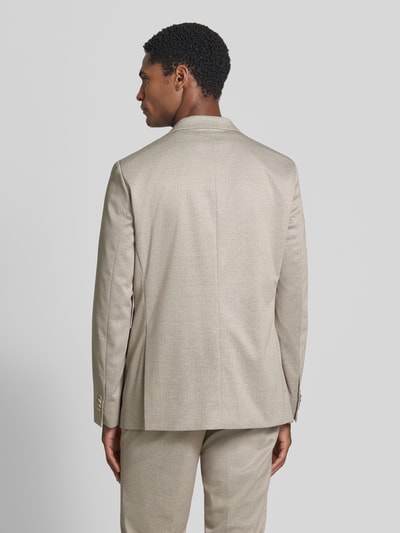 Männermodel trägt Slim Fit Sakko mit Viskose-Anteil von HECHTER PARIS in Beige, dezente Struktur, elastischer Material-Mix, Ganzkörperansicht Rückansicht.