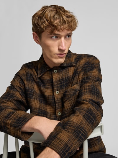 REVIEW Regular Fit Freizeithemd mit Kentkragen Mittelbraun 3