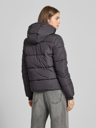 Pieces Kurtka pikowana o kroju regular fit z kapturem model ‘BEE NEW’ Metaliczny brązowy 5