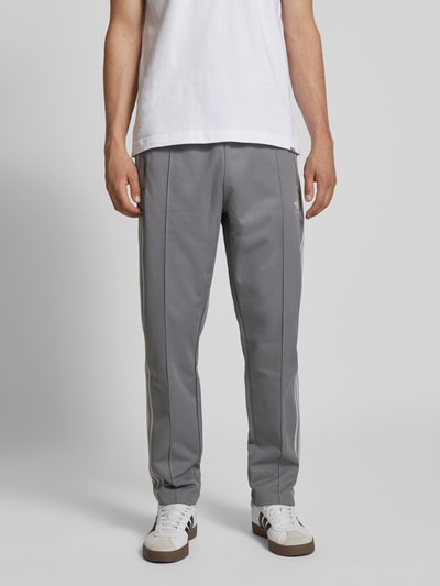 adidas Originals Regular Fit Sweatpants mit Label-Stitching Modell 'CLASSIC' Dunkelgrau 4