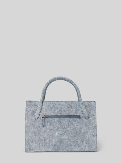 Produktfoto, Tote Bag mit Viskose-Anteil Modell 'Jodi' von Guess in Denim-Optik mit Logo-Detail, Reißverschluss, 34x24x12 cm, Baumwoll-Viskose-Mix
