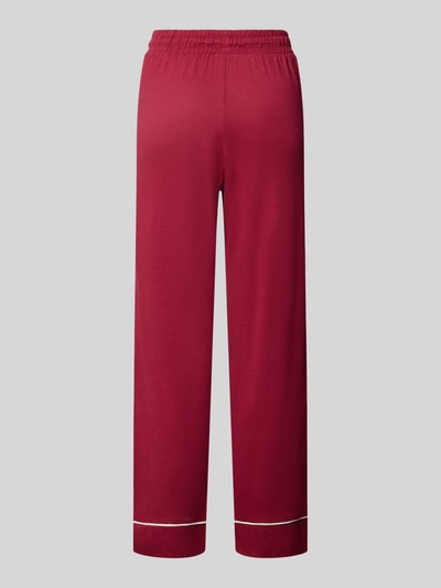 Produktfoto, Pyjama-Hose mit Kontraststreifen van Christian Berg Woman in rood, mix van katoen en modal, los model, elastische band met tunnelkoord, steekzakken, contraststrepen aan de pijpuiteinden