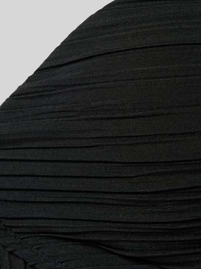 Produktfoto, Badeanzug mit Logo-Detail Modell 'DOUBLE B' von BOSS in Schwarz mit Streifen-Struktur, Plissee, Optik: Unifarben, Materialverarbeitung: Plissee