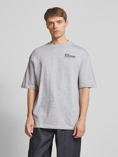 Blend Oversized T-Shirt mit Label-Stitching Modell 'JAIDEN' Stein 4