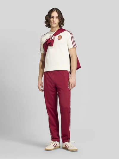adidas Originals t-shirt o kroju slim fit z mieszanki bawełny Złamany biały 1