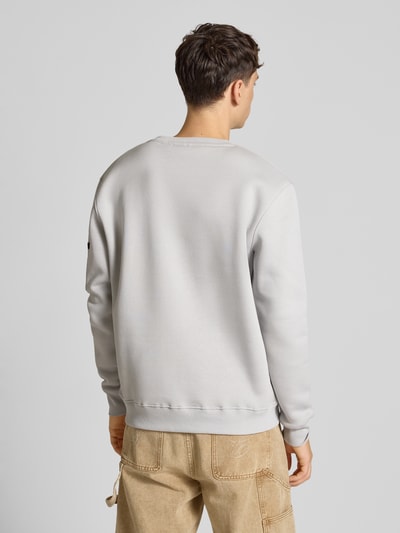 Alpha Industries Sweatshirt mit Label-Print Hellgrau 5