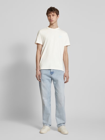 Tommy Jeans Regular Fit T-Shirt aus reiner Baumwolle mit Label-Schriftzug Offwhite 1