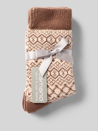 Produktfoto, Wärmende Socken in Strick-Optik von camano in Beige und Braun, Norweger-Look, weiches Material, elastisches Rippbündchen, softe Zehennähte
