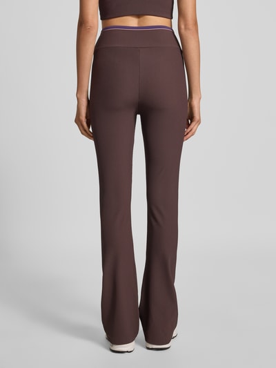 EA7 Emporio Armani Super Skinny Fit Leggings mit Feinripp Dunkelbraun 5