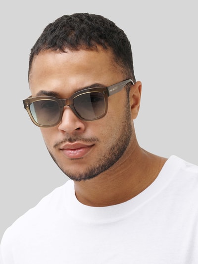 MessyWeekend Quadratische Sonnenbrille Modell 'LIV' Gruen 4