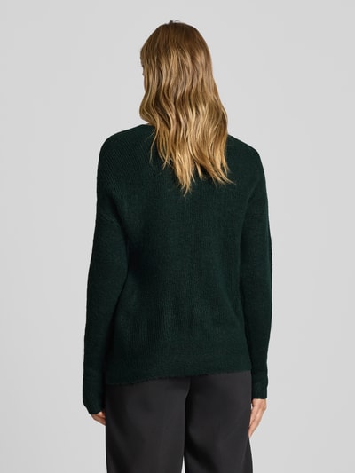 Only Regular Fit Strickpullover mit V-Ausschnitt Modell 'CAMILLA' Dunkelgruen 5