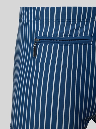 Produktfoto, Badehose im Allover-Look mit Reißverschlusstasche von Schiesser, Blau mit weißen Streifen, elastischer Bund, körpernahe Passform