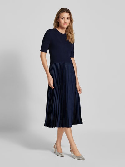 Christian Berg Woman Selection Midi-jurk met plissévouwen Marineblauw - 1