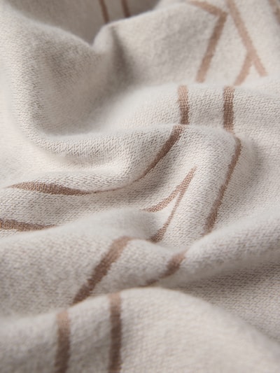 Productfoto, Schal aus Viskose-Mix mit Fransen van CK Calvin Klein, rechthoekig, allover-look, beige en bruine lijnen, zachte textuur