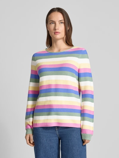 Kobiece modelka nosi Strickpullover aus reiner Baumwolle von Christian Berg Woman w paski w pastelowych kolorach, luźny krój, okrągły dekolt, długie balonowe rękawy, dzianinowa faktura, ściągacze na rękawach, widoczna długość pleców 57 cm i długość rękawa 68 cm w rozmiarze S, całkowity widok z przodu.
