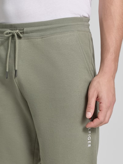 Tommy Hilfiger Regular fit sweatshorts van katoenmix Kaki - 3