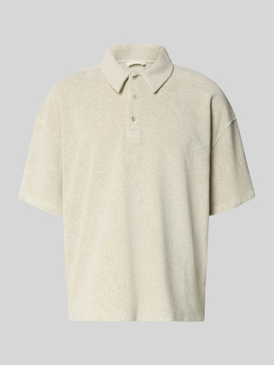 Produktfoto, Relaxed-Fit Herren Poloshirt von American Vintage, Modell 'BIEBAY', beige meliert, weiche Textur, Knopfleiste, Rückenlänge 71 cm bei Größe M/L