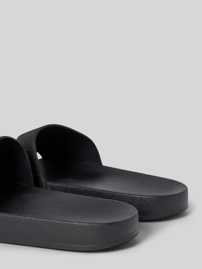 Levi's® Slippers met labelprint, model 'JUNE PERF' Zwart - 2